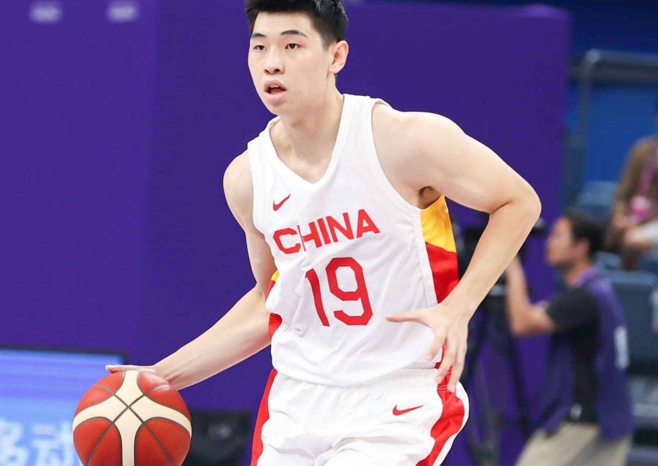 Media Personality: Cui Yongxi Has Completed His Trail with the Trail Blazers and Is Now Flying to the Knicks for His Final Tryout -illustration-