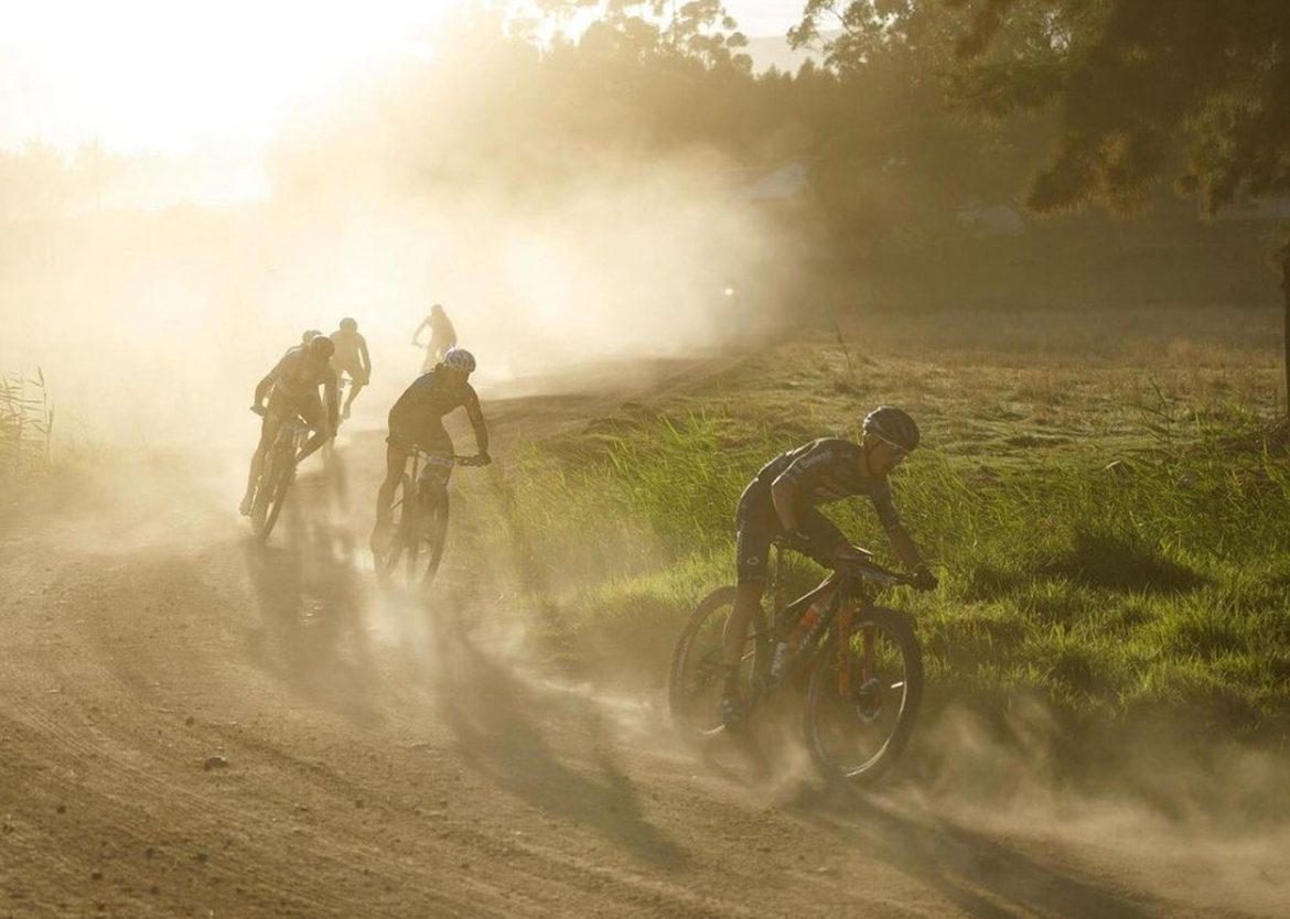 2024 Cape Epic Stage 2: WBR Puncture Loses Yellow Jersey, Zhu Jun Dehydration Forces Retirement -illustration-3