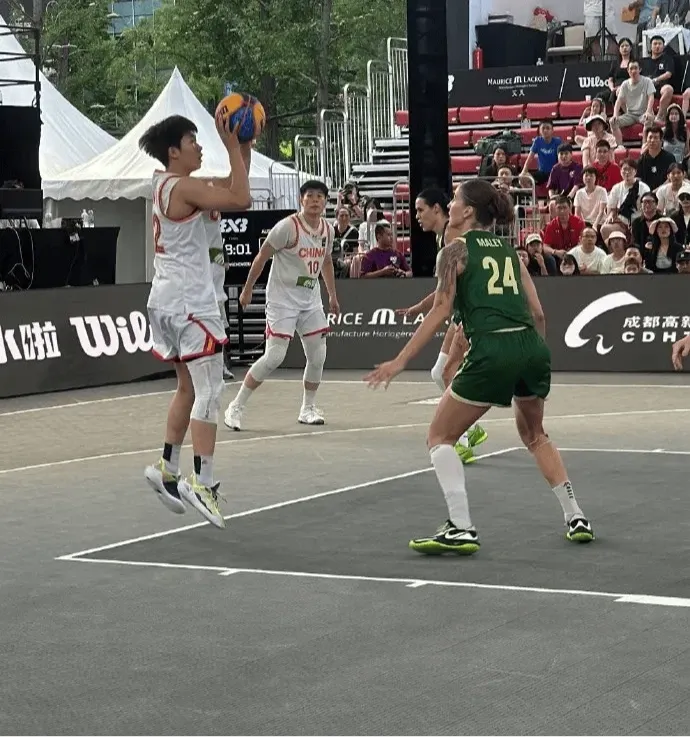 Chinese Women’s 3×3 Basketball Team Falls Short to Australia by One Point, Misses Chengdu Title -illustration-