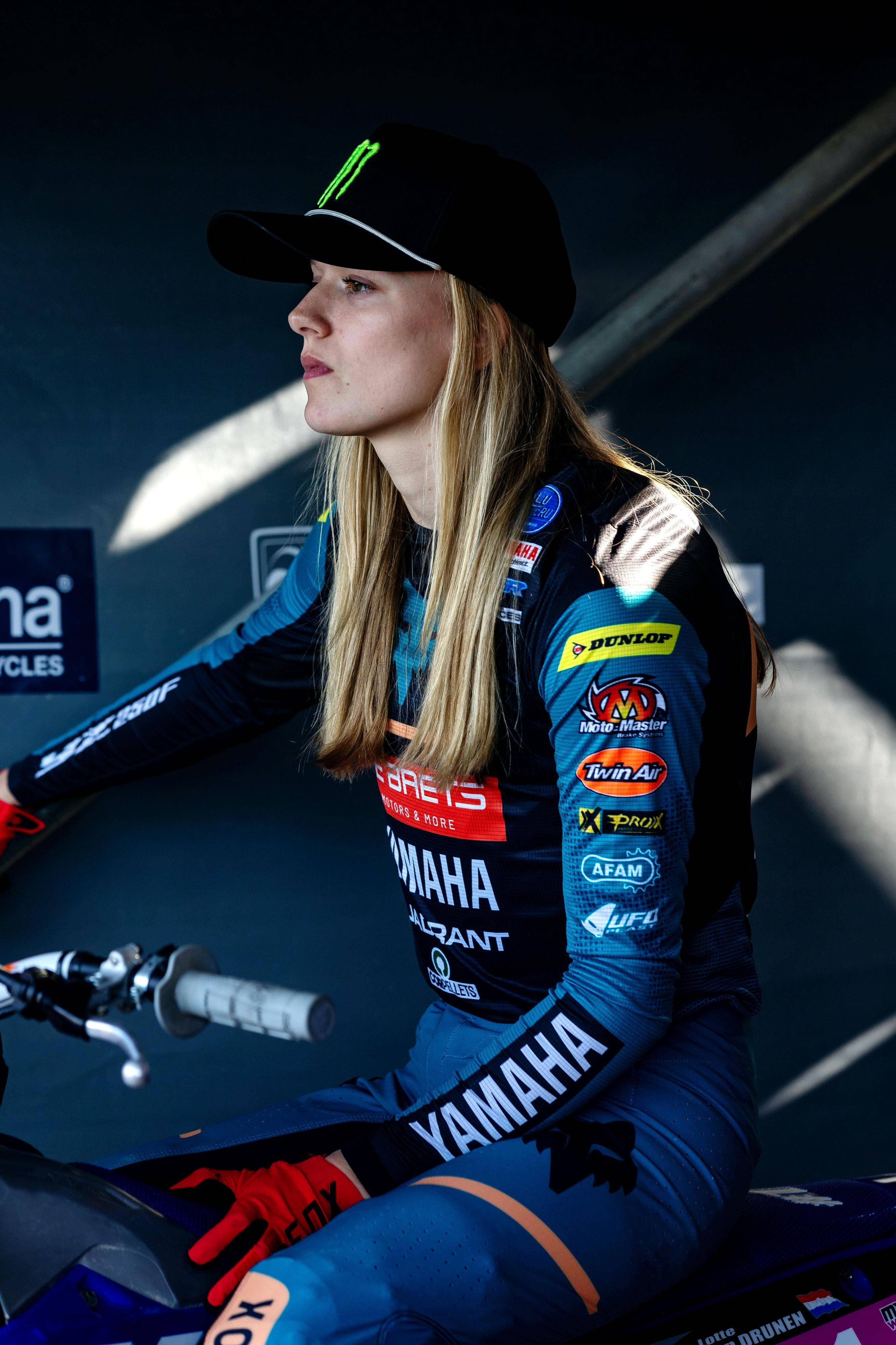 Meet Lotte Van Drunen: The Rising Star of the FIM WMX Women’s Motocross World Championship -illustration-2