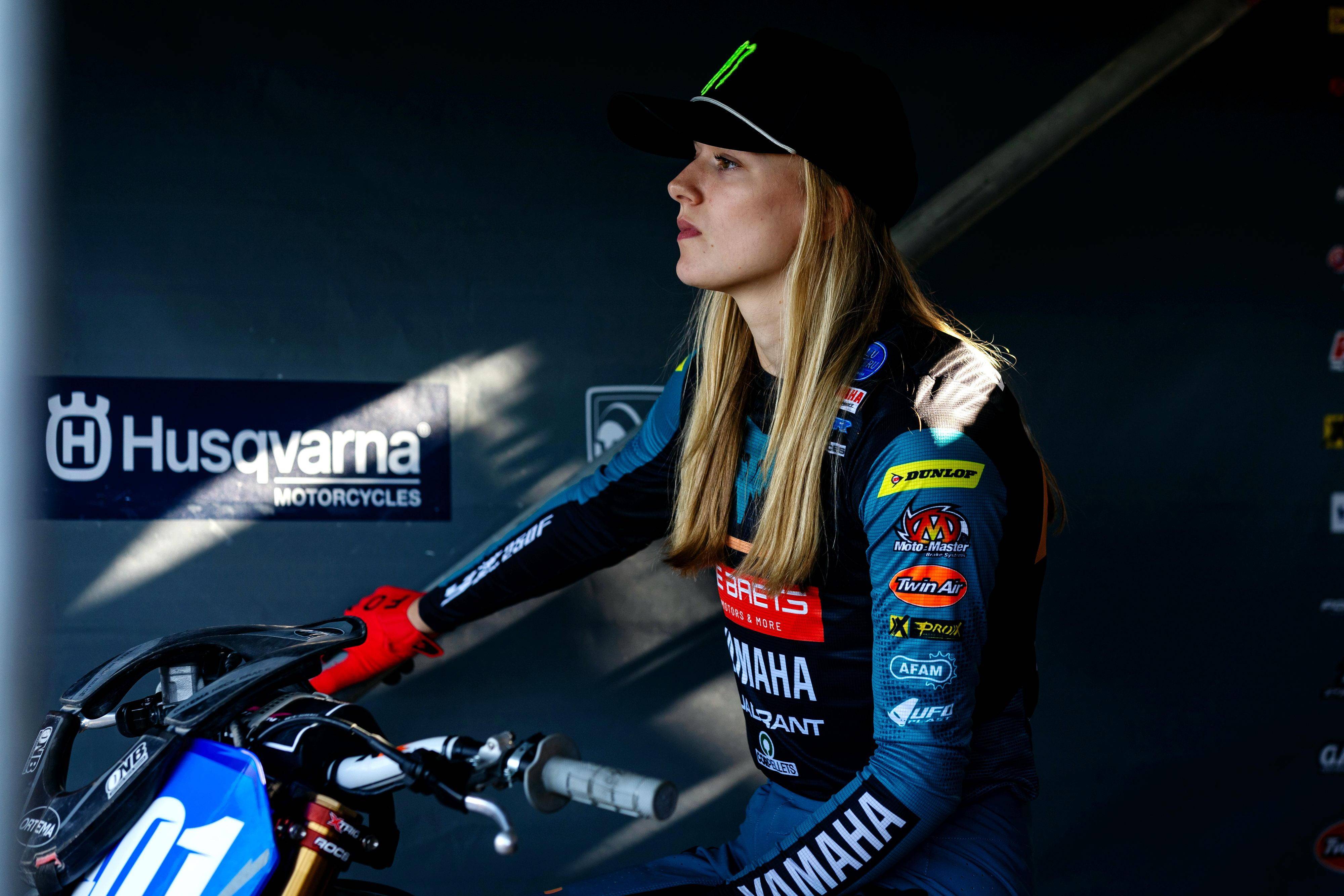 Meet Lotte Van Drunen: The Rising Star of the FIM WMX Women’s Motocross World Championship -illustration-1