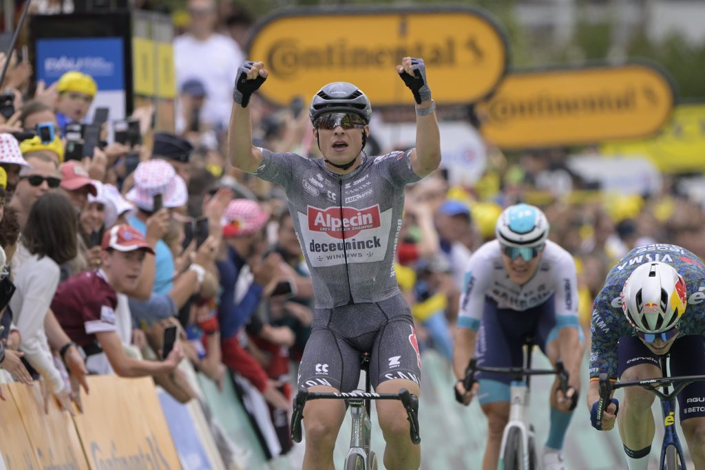 Stage 13 of the 2024 Tour de France: A Clean Cut Victory, Philipsen Returns with Force -illustration-13