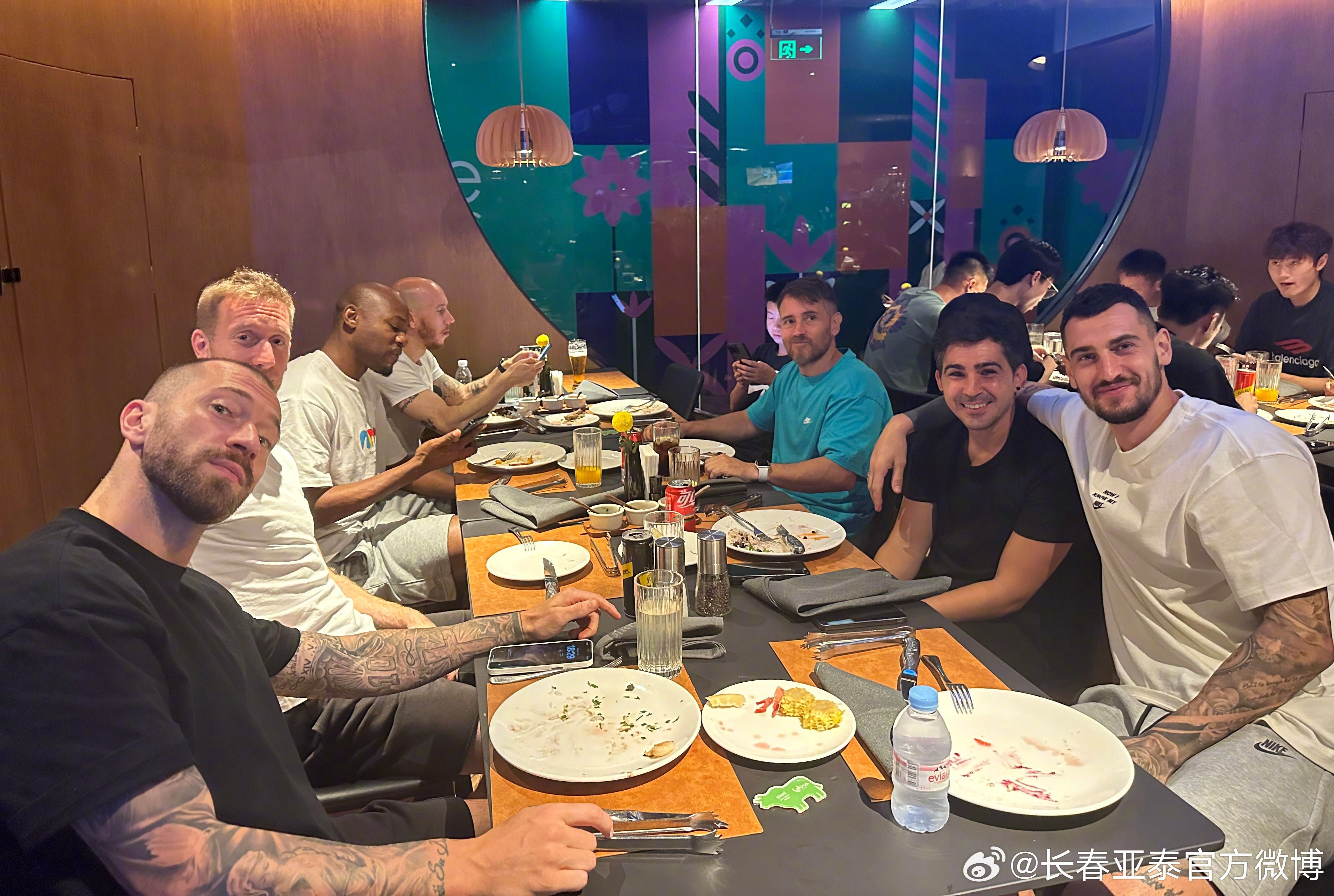 Changchun Yatai Kicks Off Demanding Schedule; Xie Hui Treats Team to Steak Feast -illustration-