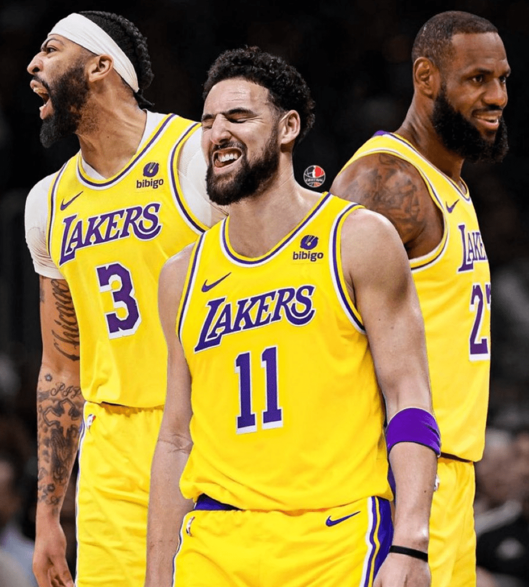 Lakers and Clippers Enter Thompson Sweepstakes; James Reportedly Ready to Take a Pay Cut for Stars Like Thompson or Harden -illustration-