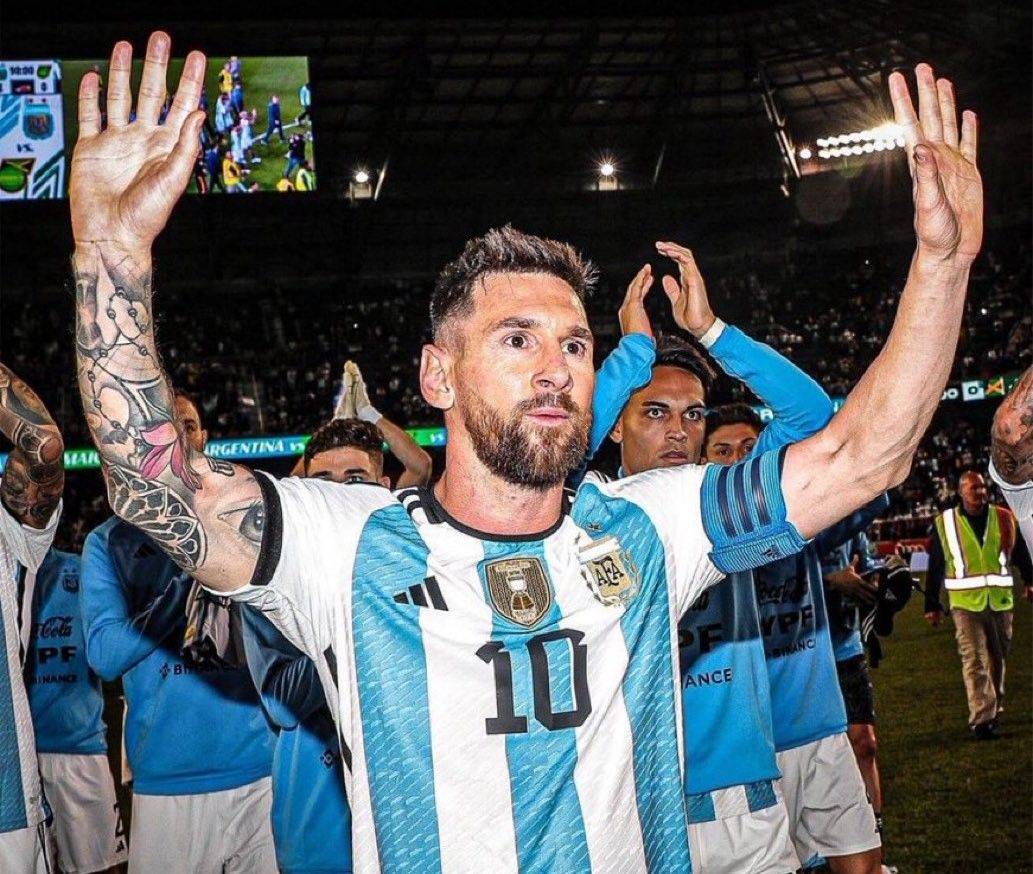 Canadian Messi fan spends thousands of dollars to watch Argentina play in person but misses Messi’s appearance -illustration-