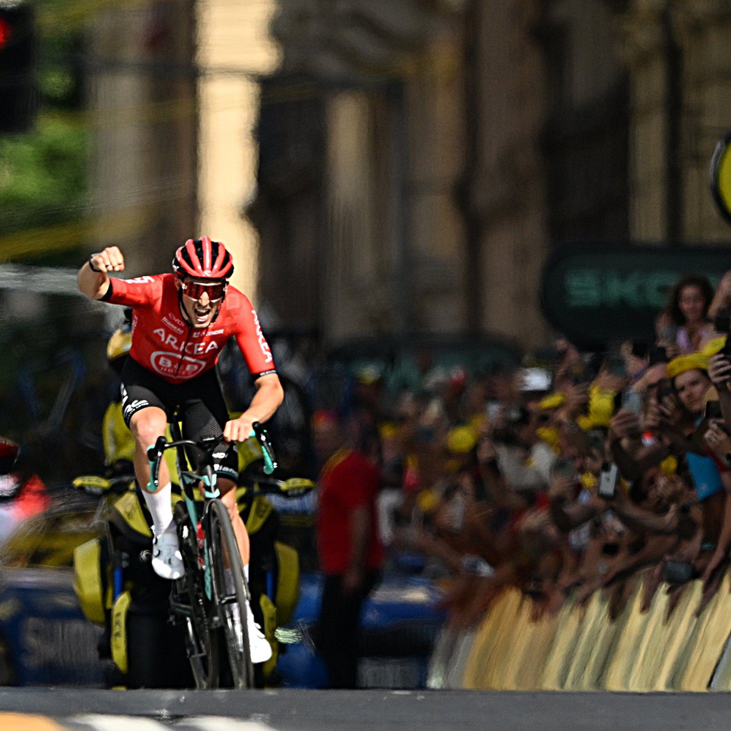 2024 Tour de France Stage 2: Van Aert’s Bold Move Seals the Victory -illustration-12