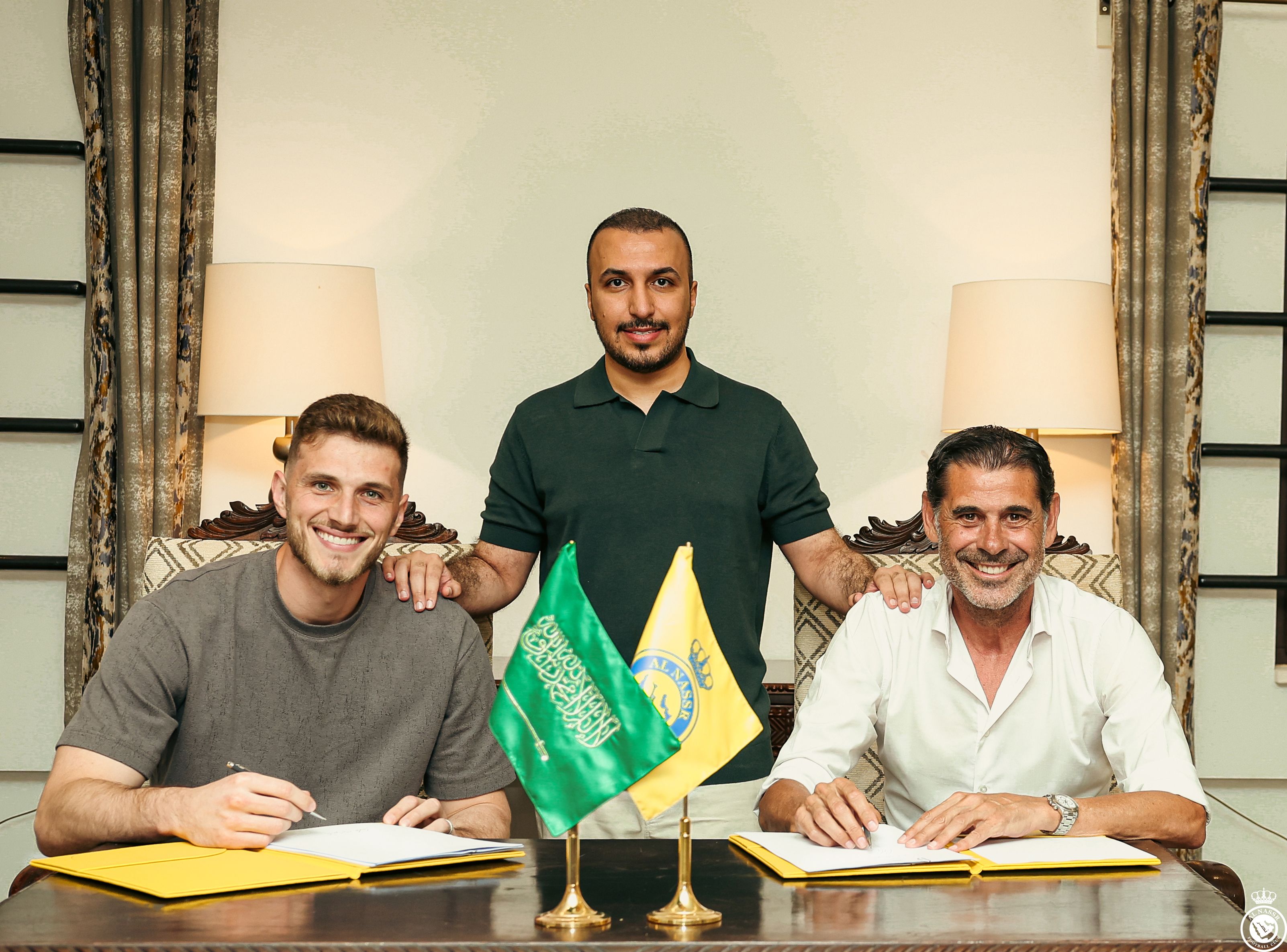 Official: Al-Nassr Signs Brazilian International Goalkeeper Bento -illustration-