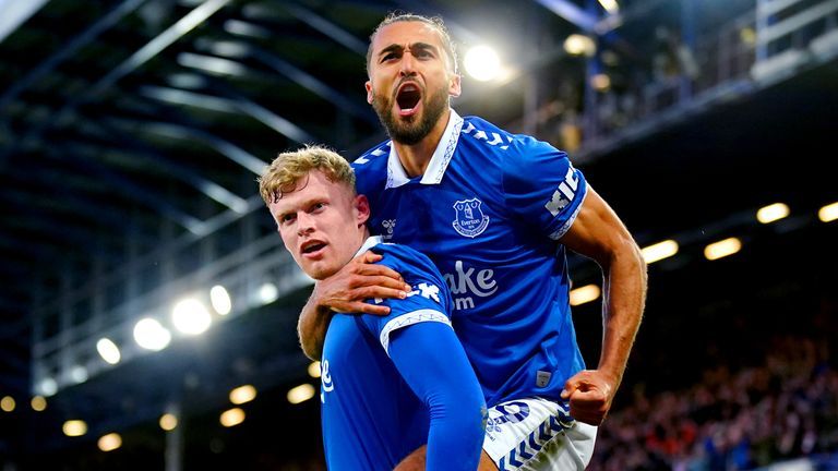 Expert: Everton’s Dire Cash Flow Situation Intensifies, Forcing Them to Consider Discounted Sales of Branthwaite and Calvert-Lewin -illustration-