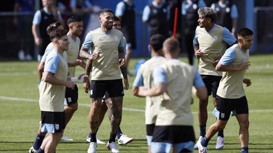 Otamendi: I Really Want to Return and Play for River Plate in Argentina, But Security Concerns in the Country Are a Deterrent -illustration-