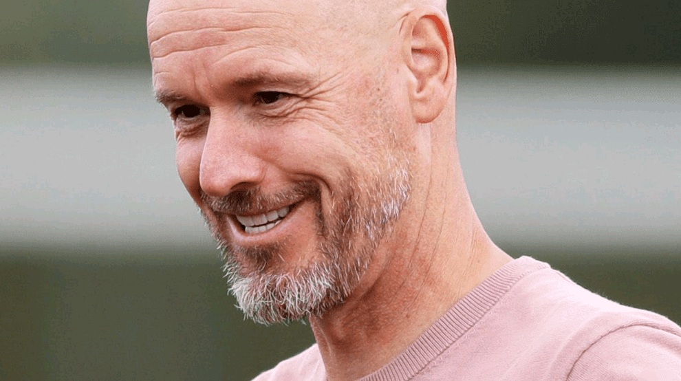 Veteran: Ten Hag’s Obsession with Eredivisie Players May Lead to Repeating Van Gaal’s Mistakes at Barcelona -illustration-