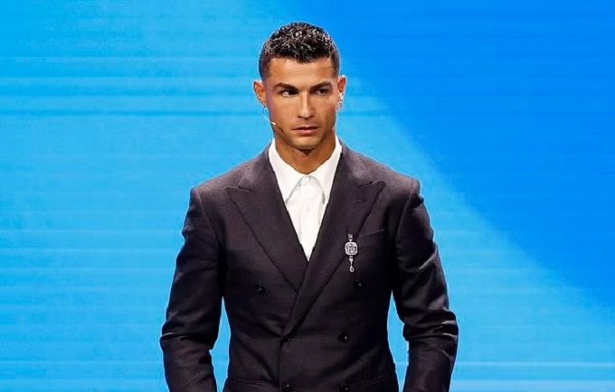 UEFA Invite Ronaldo Just to Press the Draw Button? Fans Joke: He Looked Bored -illustration-1