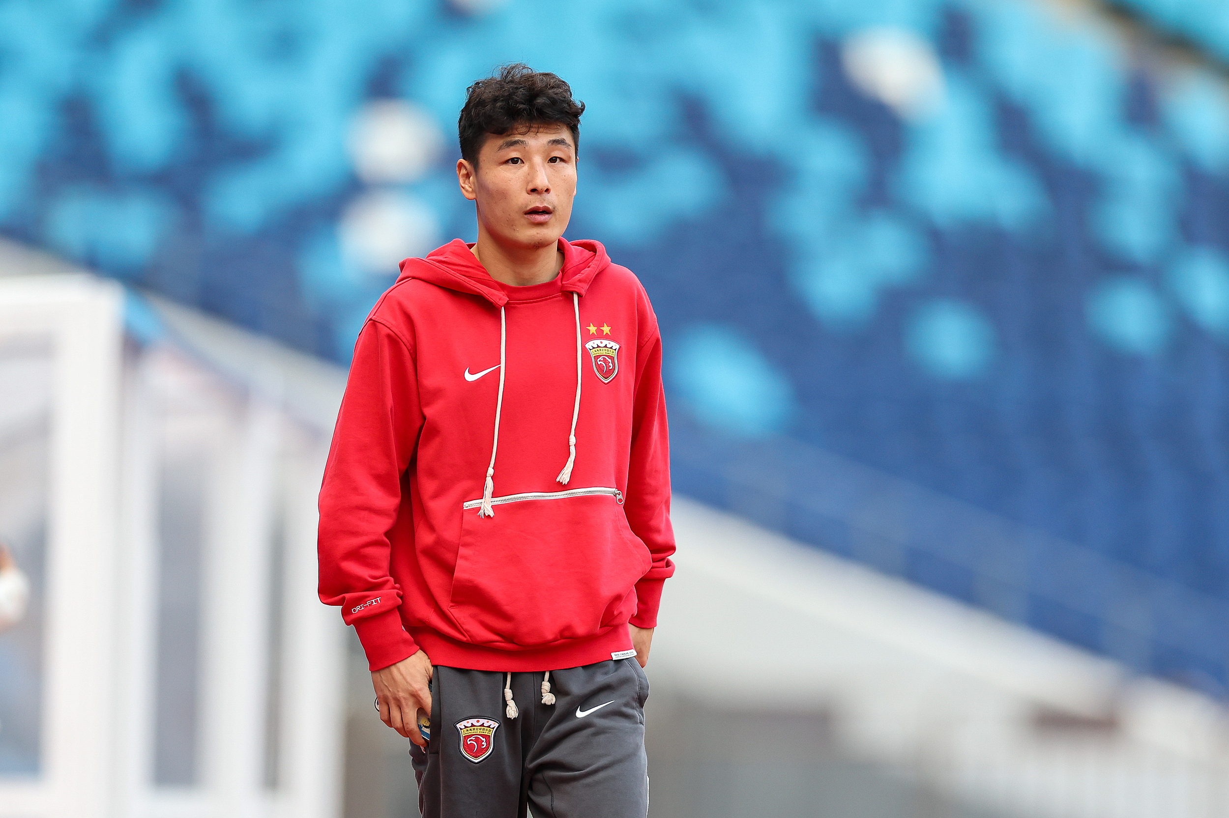 Eastern Sports Journalist: Port is Slightly Stronger than Mount Tai, but Wu Lei's Injury Nullifies the Gap