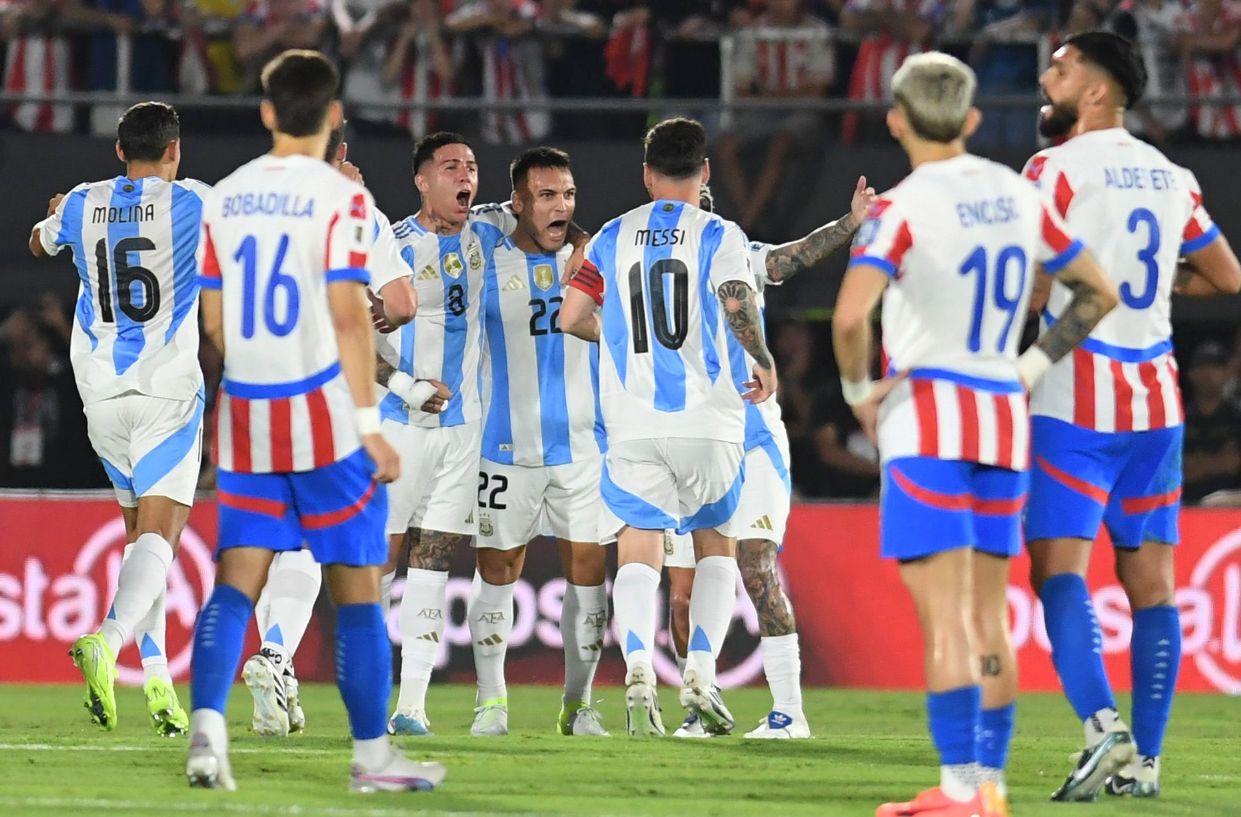 South American Powerhouses Stumble! Brazil's Draw Fails to Shake Off Competitors, Argentina Loses but Still Comfortable at Top