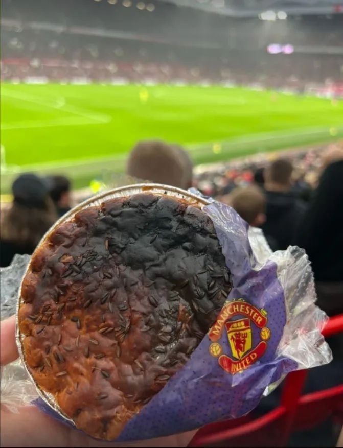 Burned! Manchester United Fans Mock: Pies at Old Trafford as Bad as Ten Hag