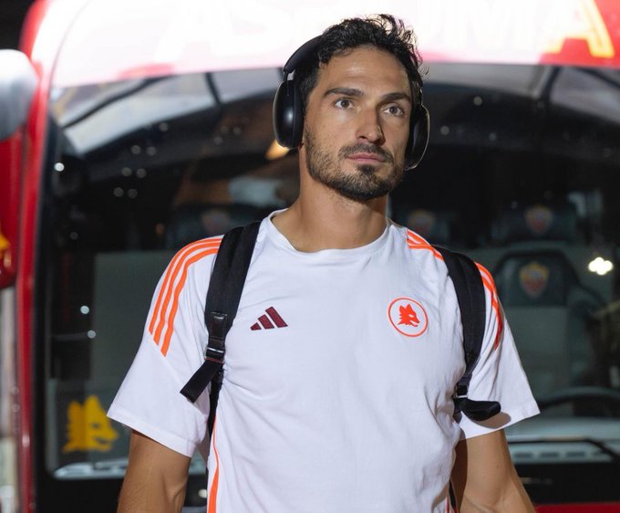 Italian Media: Hummels Reveals to Fans He Doesn't Know Why He Hasn't Played Yet