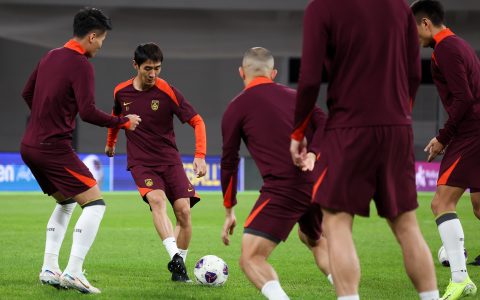 Can a Miracle Be Created? Chinese National Team Starts Two Consecutive Matches with No Naturalized Players, While All Japanese Players Are Based in Europe