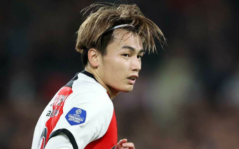 Van der Vaart: I Think Ueda Masaki is Underrated, Feyenoord Shouldn't Have Let Him Go in the Winter Window